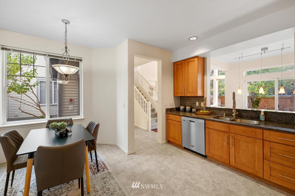 4605 Northeast 6th Court Renton, WA 98059 - Photo 12 of 25 Gallery Image 12