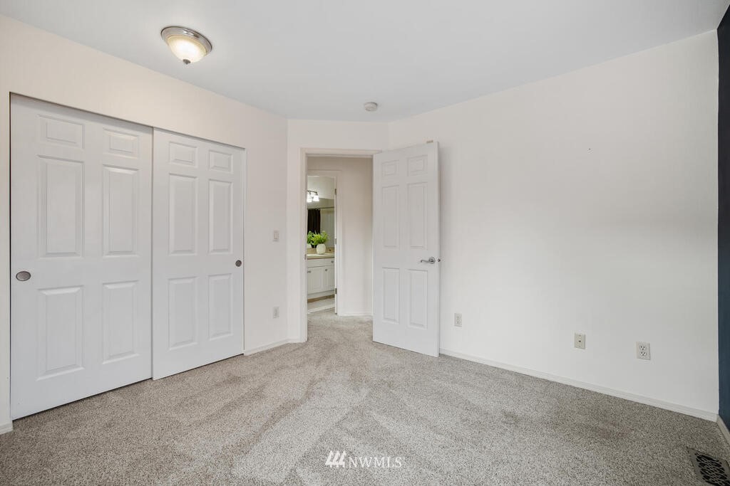 4605 Northeast 6th Court Renton, WA 98059 - Photo 23 of 25 Gallery Image 23