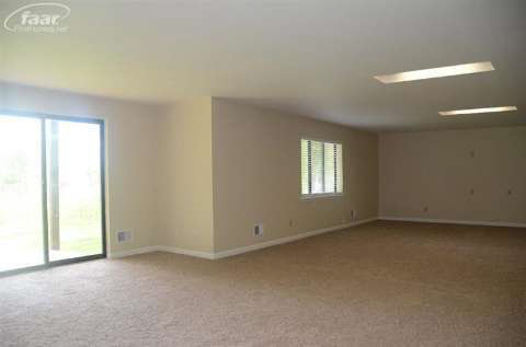 2099 North Long Lake Road Fenton, MI 48430 - Photo 19 of 29 20401884-18.JPG