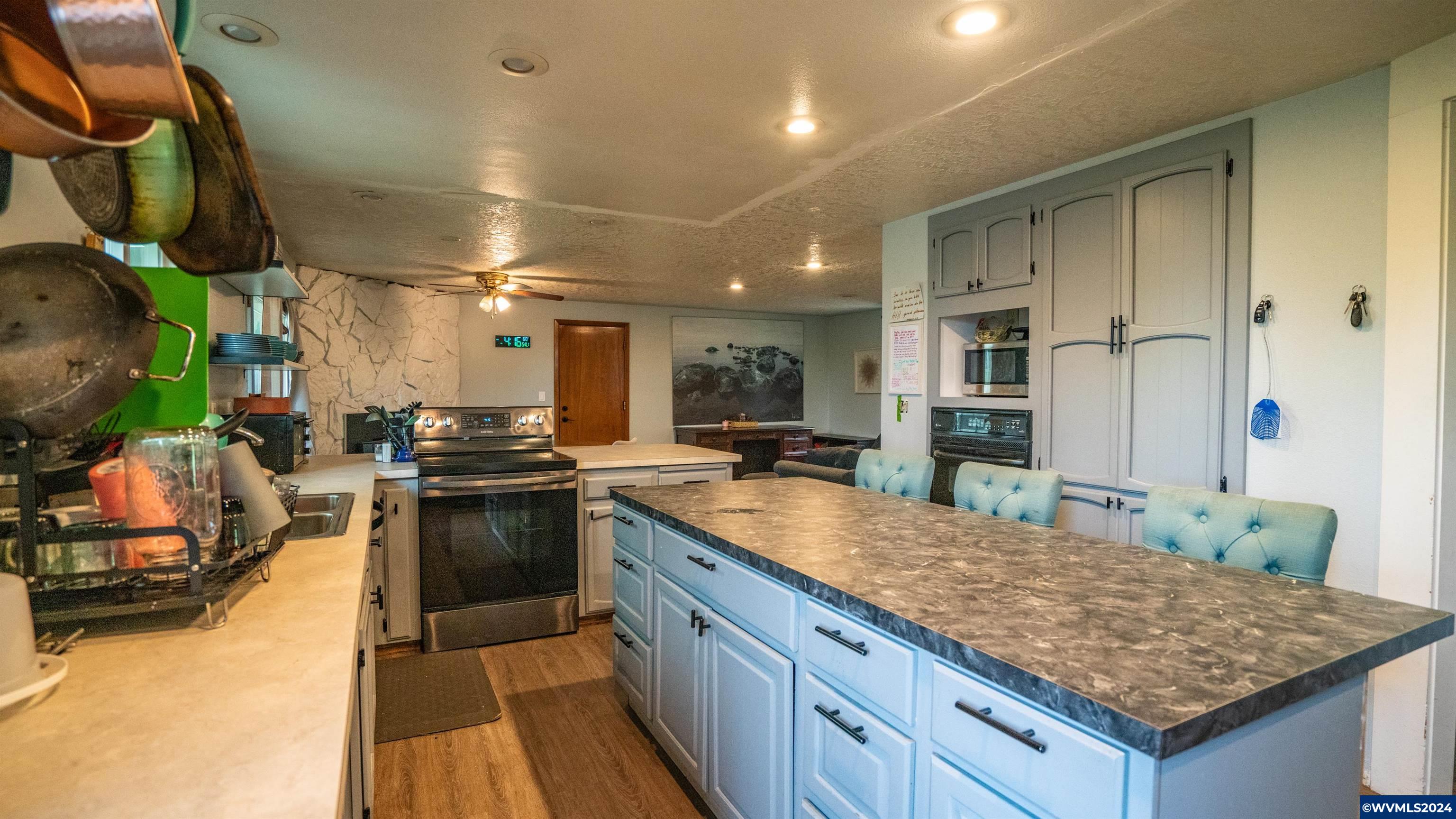 2992 Doaks Ferry Road Northwest Salem, OR 97304 - Photo 15 of 41 Gallery Image 15