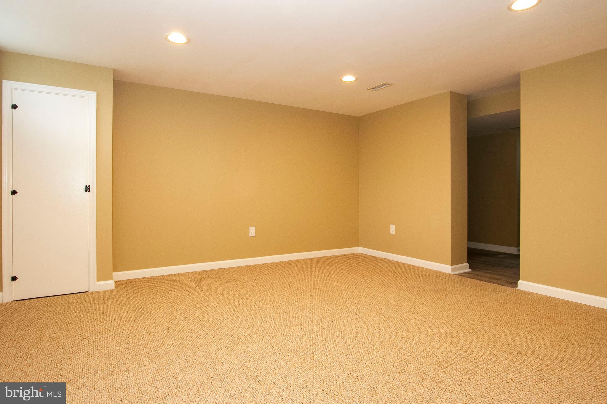 4161 Labyrinth Road Baltimore, MD 21215 - Photo 14 of 24 Gallery Image 14