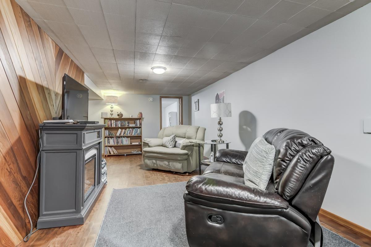 217 Quarterstaff Road Springfield, IL 62704 - Photo 27 of 36