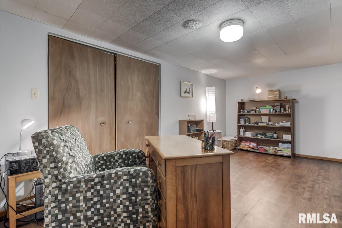 217 Quarterstaff Road Springfield, IL 62704 - Photo 30 of 36