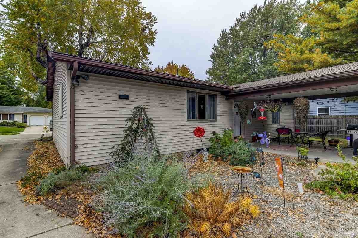 217 Quarterstaff Road Springfield, IL 62704 - Photo 33 of 36