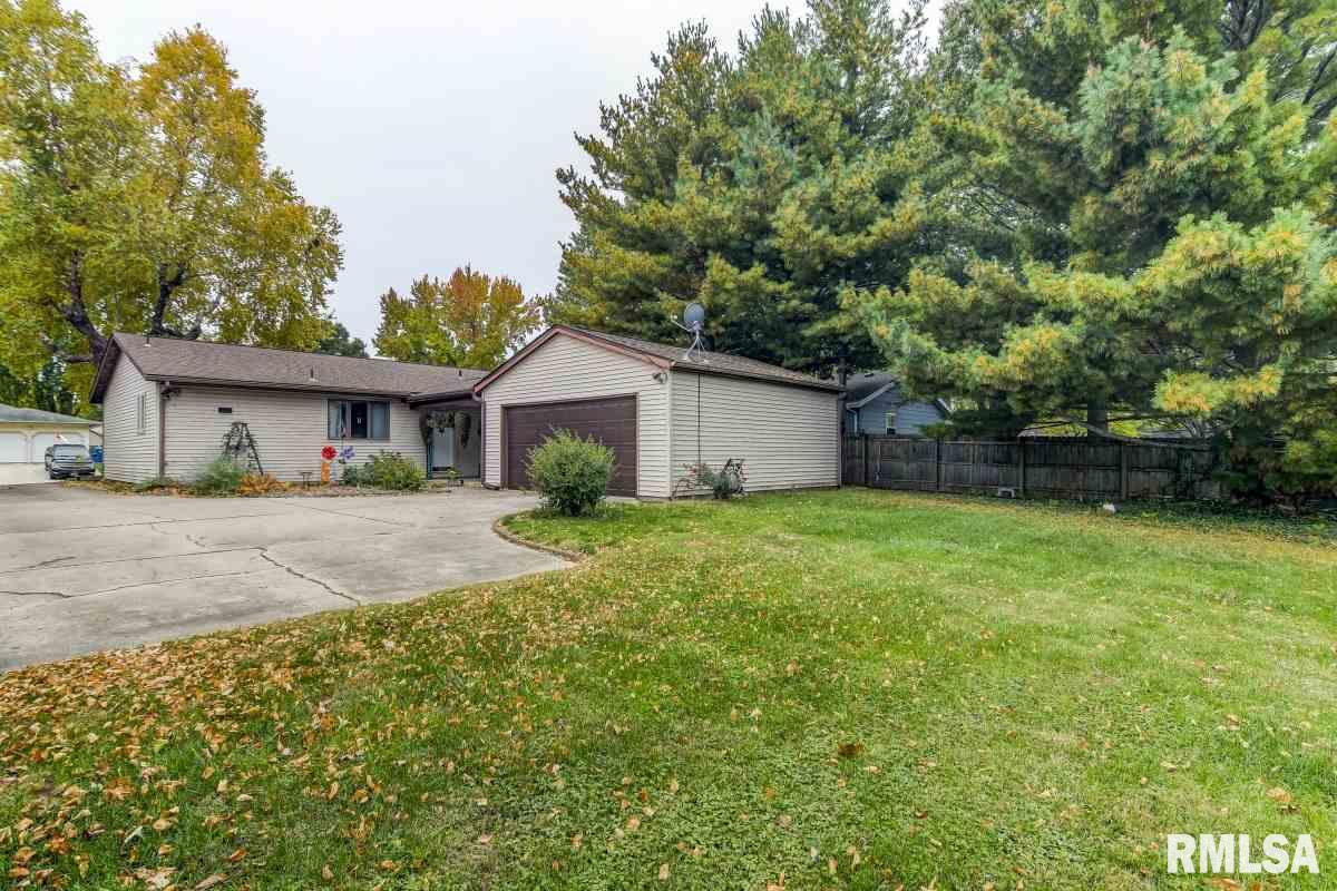 217 Quarterstaff Road Springfield, IL 62704 - Photo 34 of 36