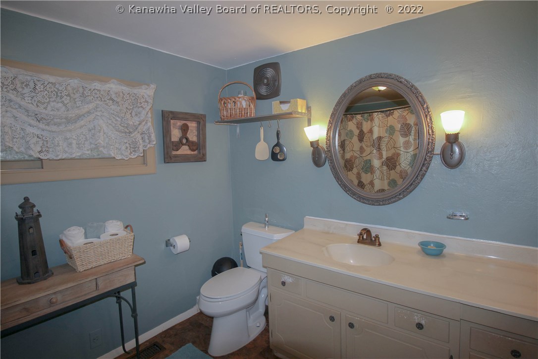 4504 Chestnut Road South Charleston, WV 25309 - Photo 16 of 30 Gallery Image 16