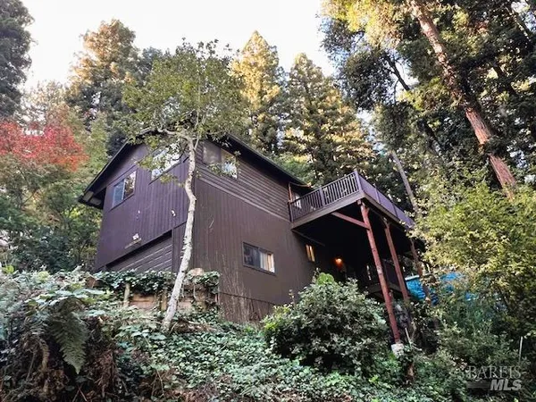 $575,000 | 17360 Park Avenue, Guerneville, CA 95446