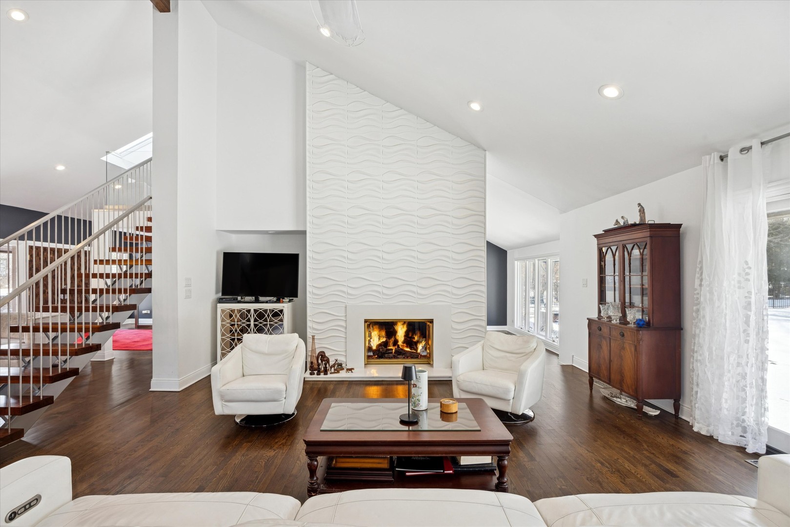 7940 Wolf Road Burr Ridge, IL 60527 - Photo 13 of 46