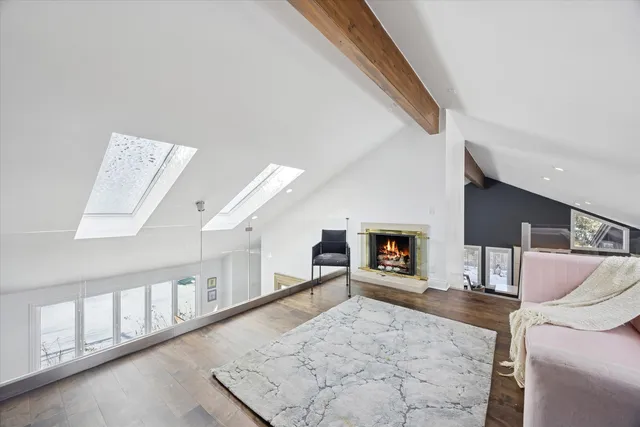 $1,250,000 | 7940 Wolf Road, Burr Ridge, IL 60527