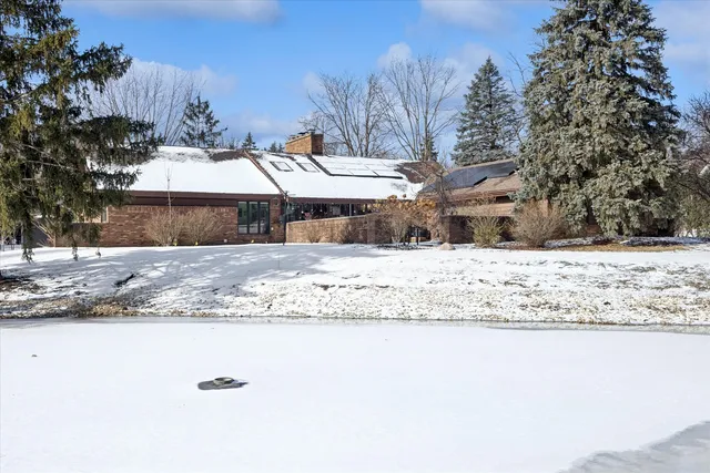 $1,250,000 | 7940 Wolf Road, Burr Ridge, IL 60527