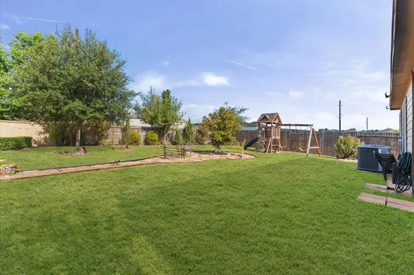 $379,900 | 4230 Lake Cypress Circle, Houston, TX 77068