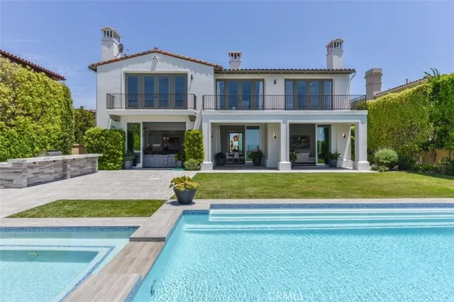 a view of entryway and hall