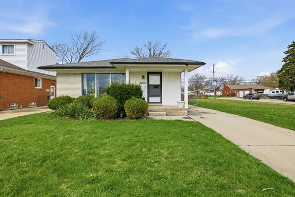 $159,000 | 24657 Flower Avenue, Eastpointe, MI 48021