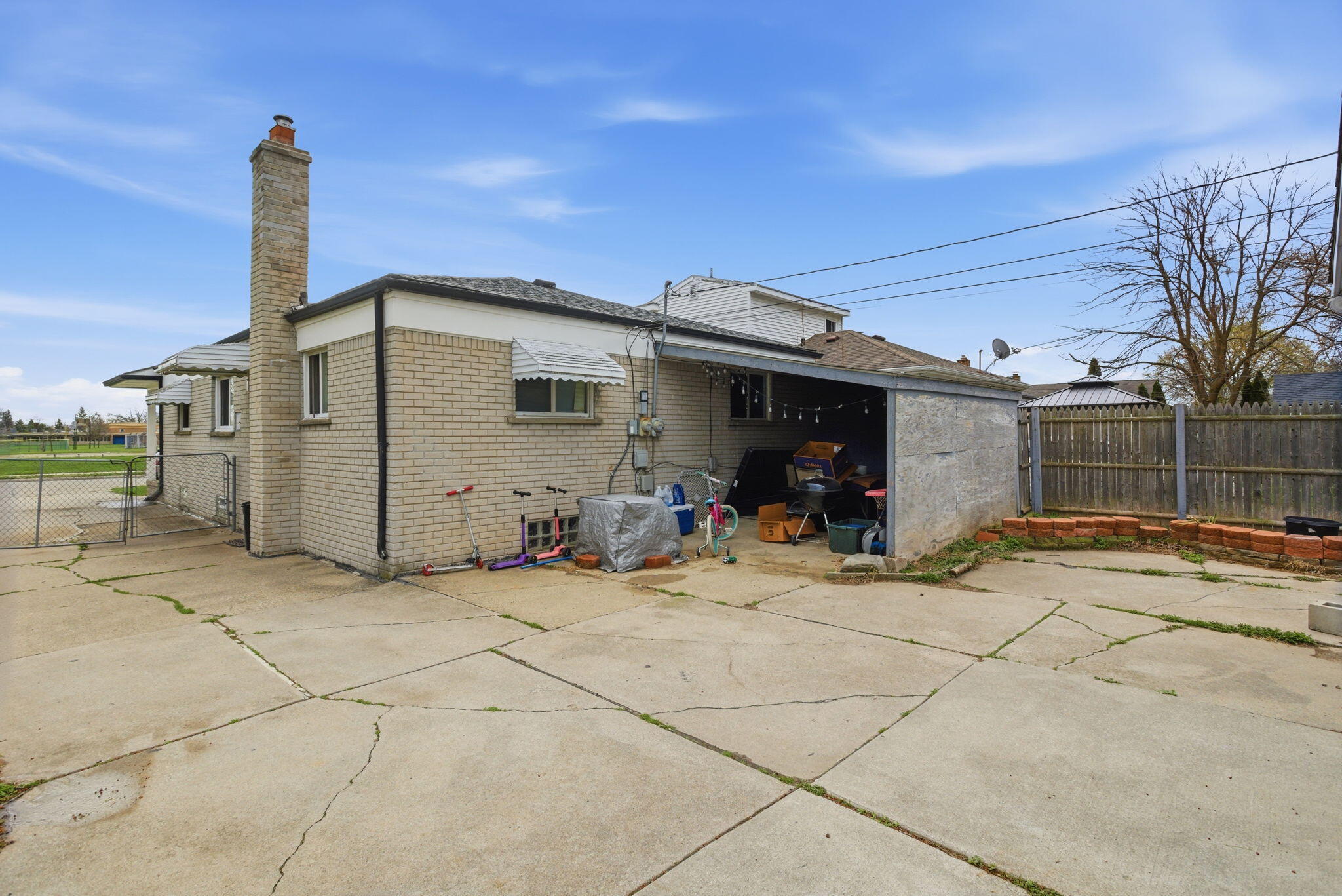 24657 Flower Avenue Eastpointe, MI 48021 - Photo 23 of 25 23-web-or-mls-_17a8134 mark thomas hubbl