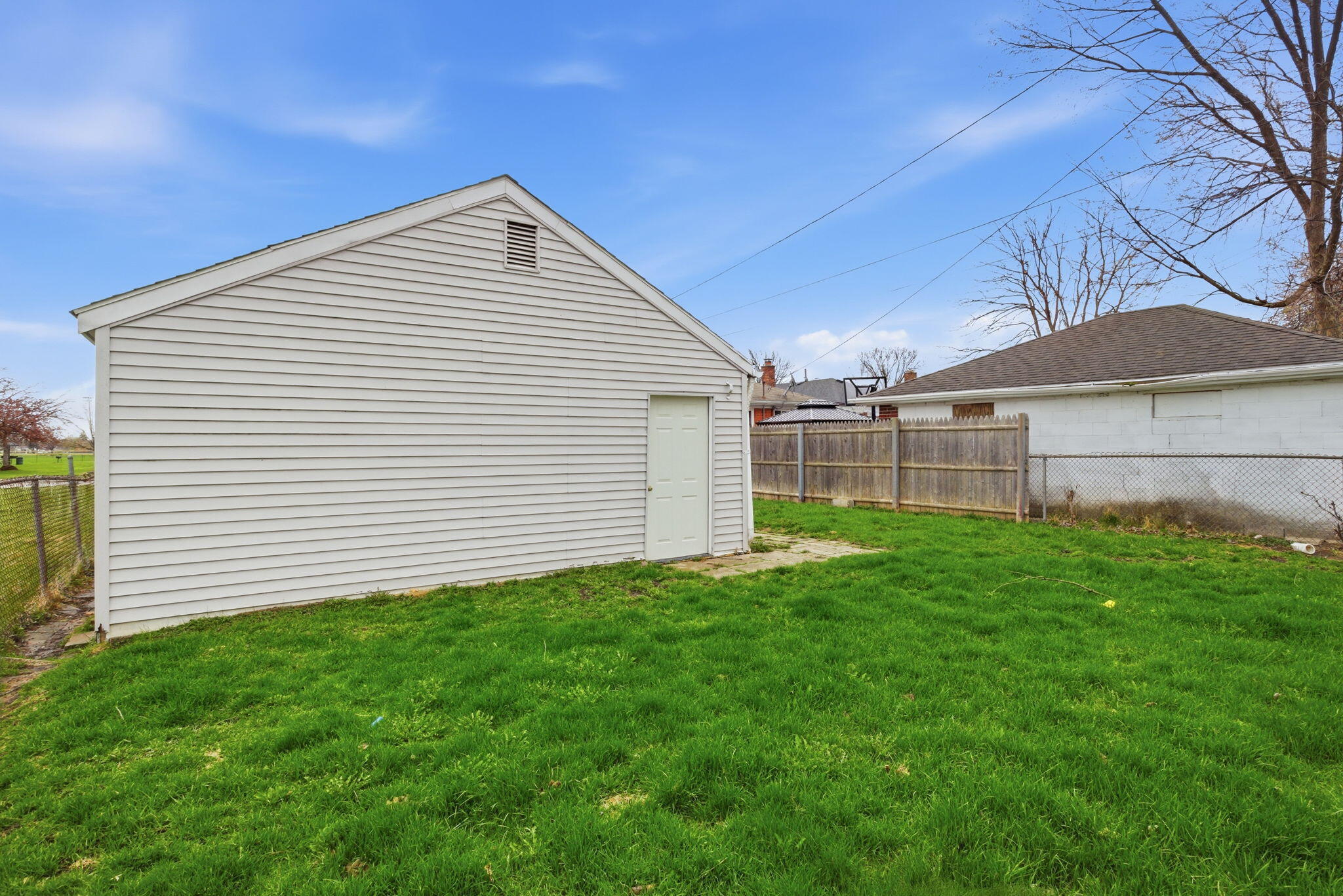 24657 Flower Avenue Eastpointe, MI 48021 - Photo 25 of 25 25-web-or-mls-_17a8144 mark thomas hubbl