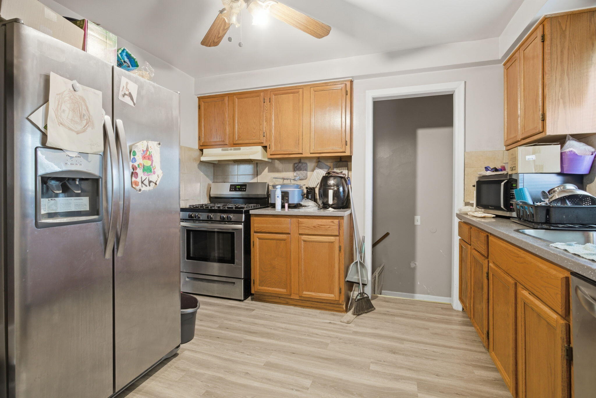 24657 Flower Avenue Eastpointe, MI 48021 - Photo 8 of 25 8-web-or-mls-_17a8164 mark thomas hubble