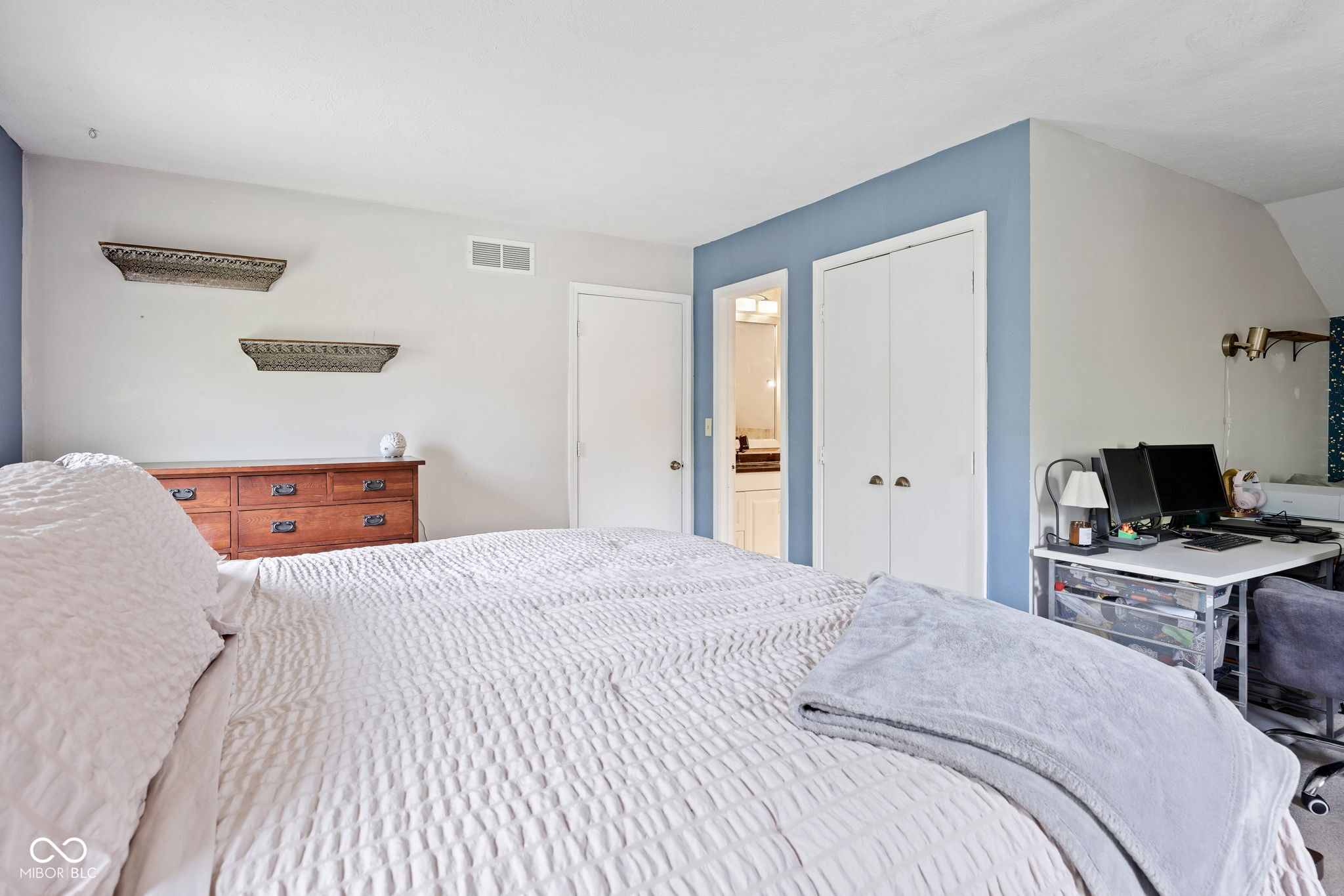 7814 Hampton Place Fishers, IN 46038 - Photo 23 of 38