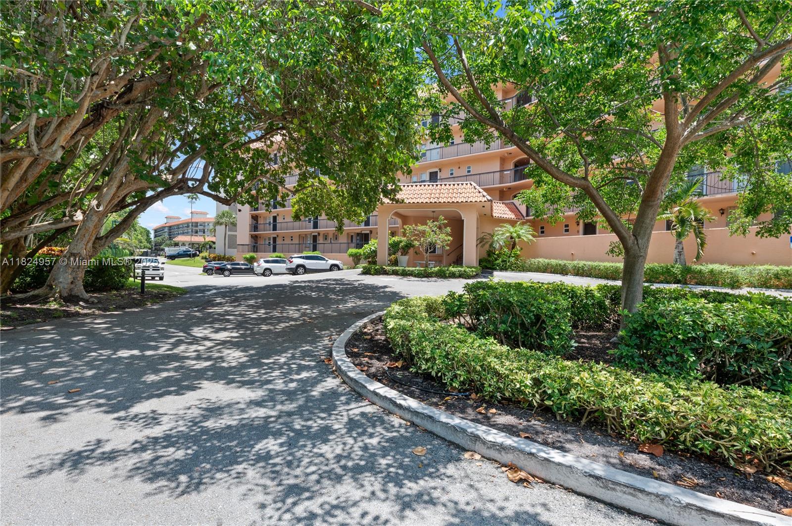 2871 North Ocean Boulevard, Unit V143 Boca Raton, FL 33431 - Photo 3 of 20 Entrance to Building