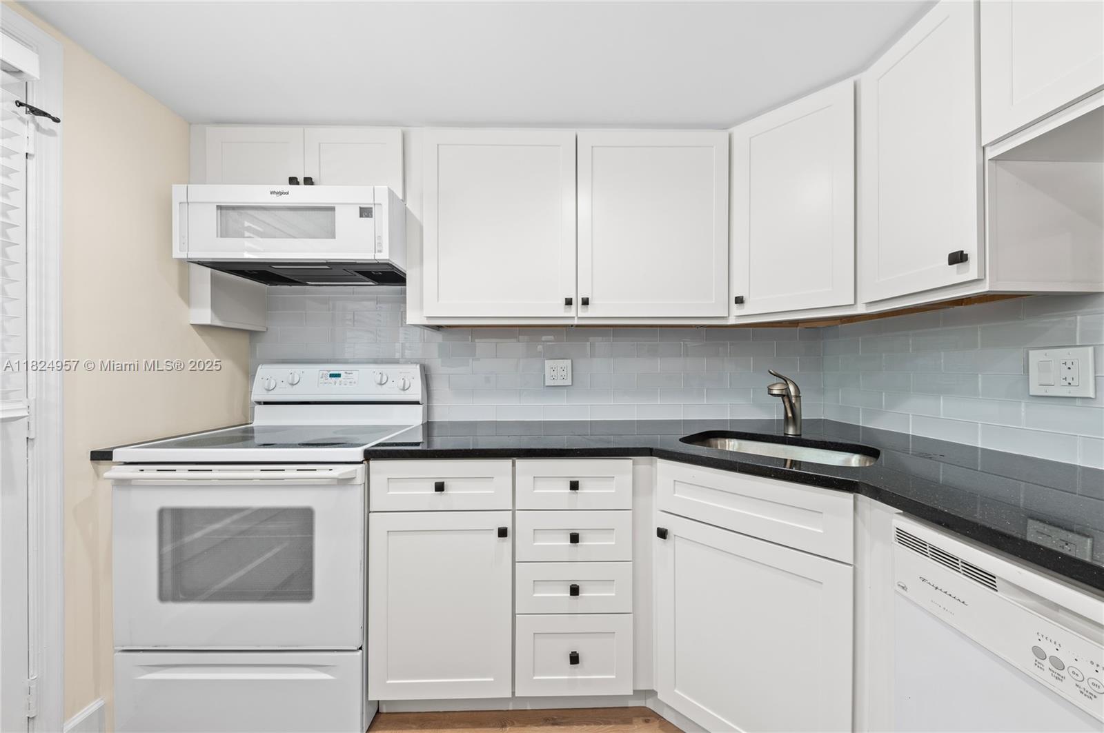 2871 North Ocean Boulevard, Unit V143 Boca Raton, FL 33431 - Photo 4 of 20