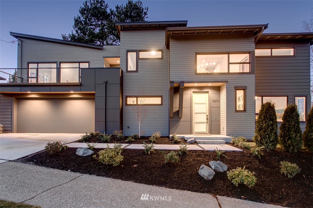 5801 Oakhurst Road South Seattle, WA 98118 - Photo 1 of 25