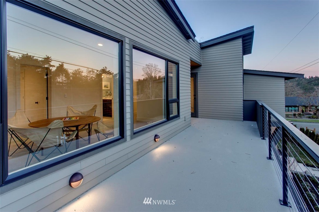 5801 Oakhurst Road South Seattle, WA 98118 - Photo 19 of 25