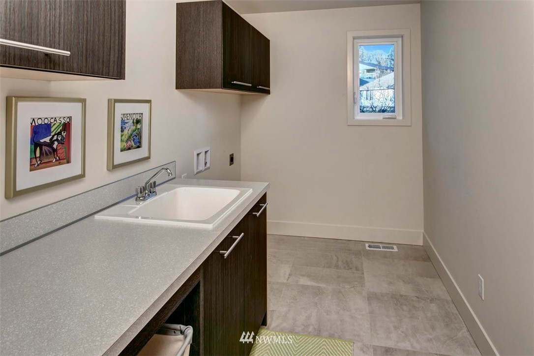 5801 Oakhurst Road South Seattle, WA 98118 - Photo 20 of 25