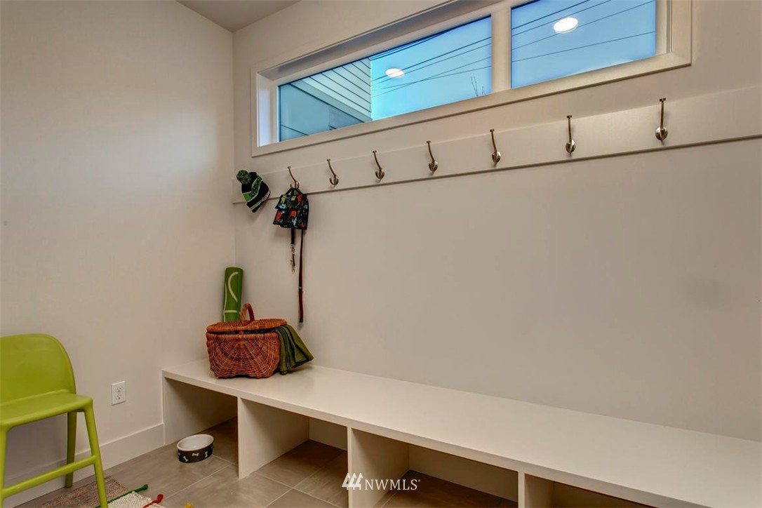 5801 Oakhurst Road South Seattle, WA 98118 - Photo 21 of 25