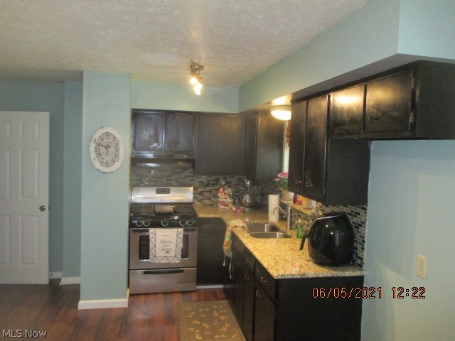 999 Renninger Road, Unit 6 New Franklin, OH 44319 - Photo 3 of 19 Family room Lower level
