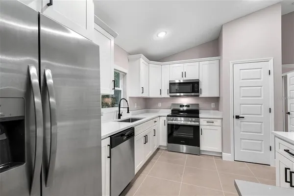 $1,915 | 4174 Southeast 134th Street, Belleview, FL 34420