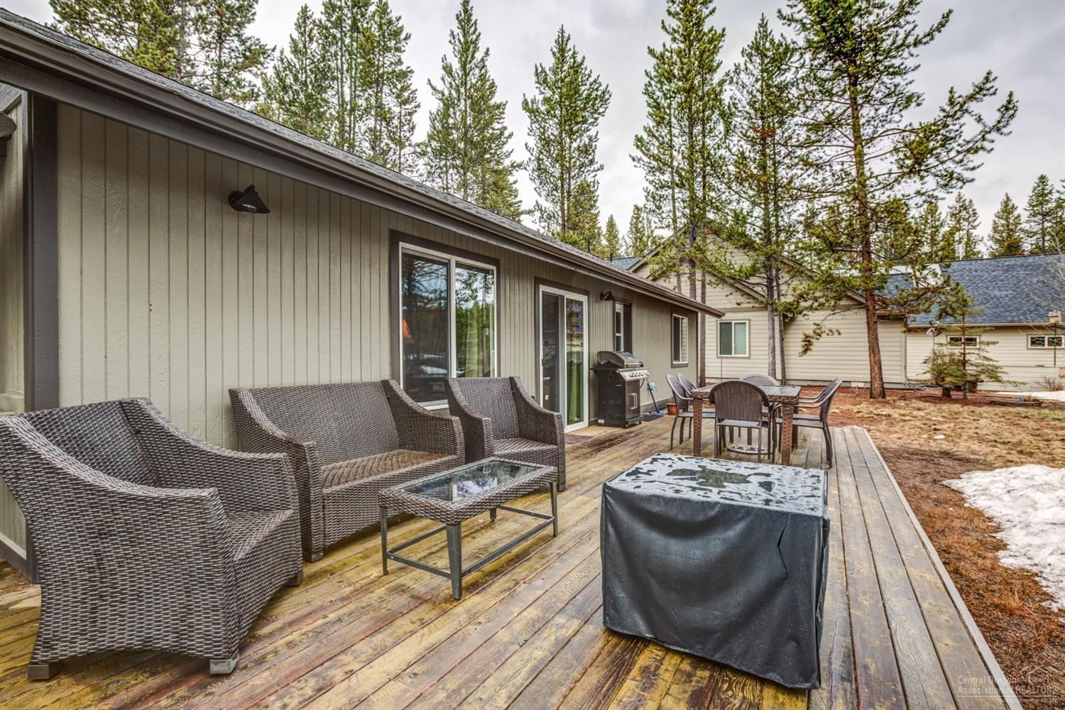 55821 Lost Rider Loop Bend, OR 97707 - Photo 6 of 25 Gallery Image 6