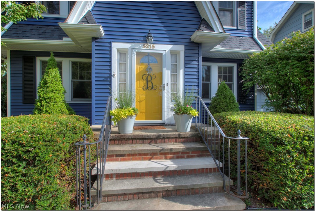 5215 Spencer Road Cleveland, OH 44124 - Photo 2 of 35 Gallery Image 2