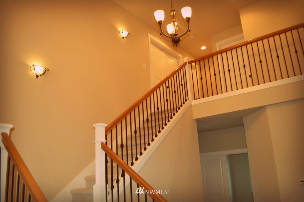 21708 8th Place West Bothell, WA 98021 - Photo 3 of 7