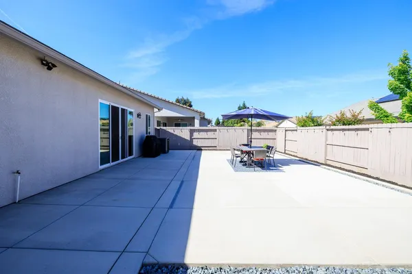 $639,990 | 3660 Colorado Avenue, Turlock, CA 95382