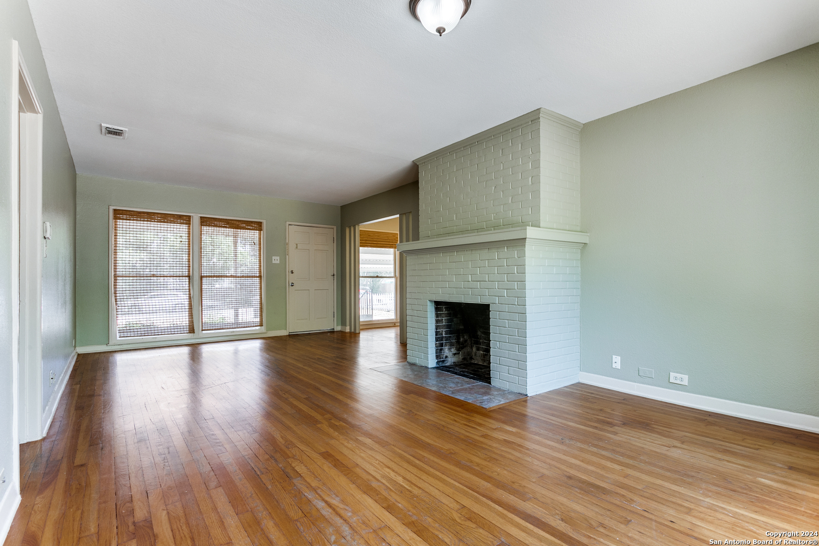 321 Rittiman Road San Antonio, TX 78209 - Photo 4 of 25 Gallery Image 4
