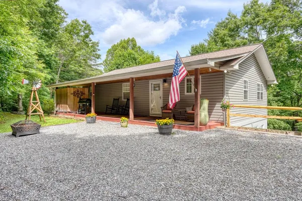 $450,000 | 2228 Walls Mount Road, Hiawassee, GA 30546