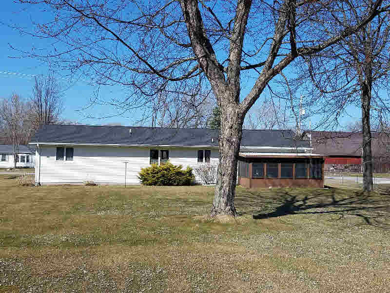 2884 Lauria Road Kawkawlin, MI 48631 - Photo 7 of 9