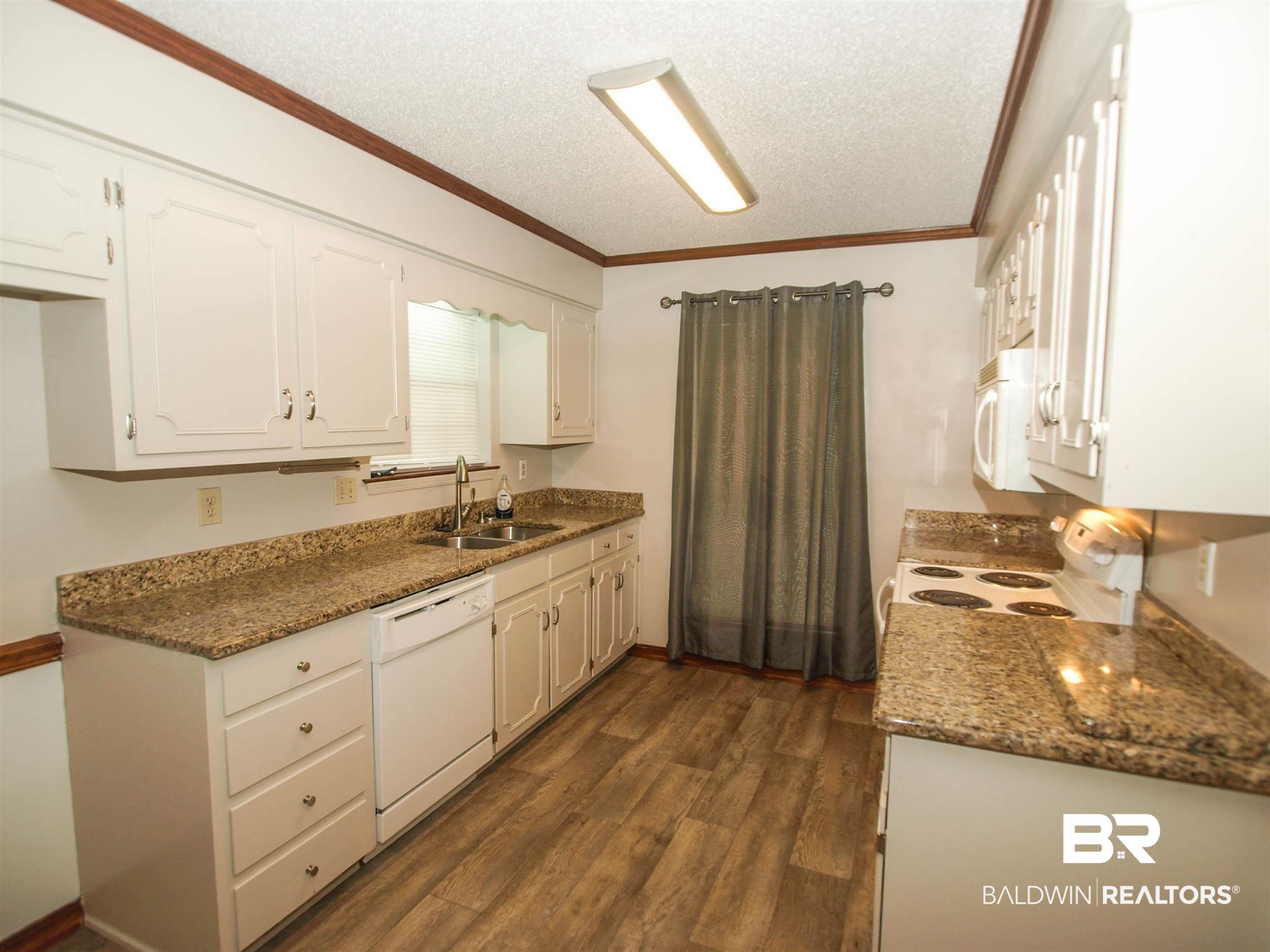 5517 Windmill Drive Mobile, AL 36693 - Photo 2 of 19