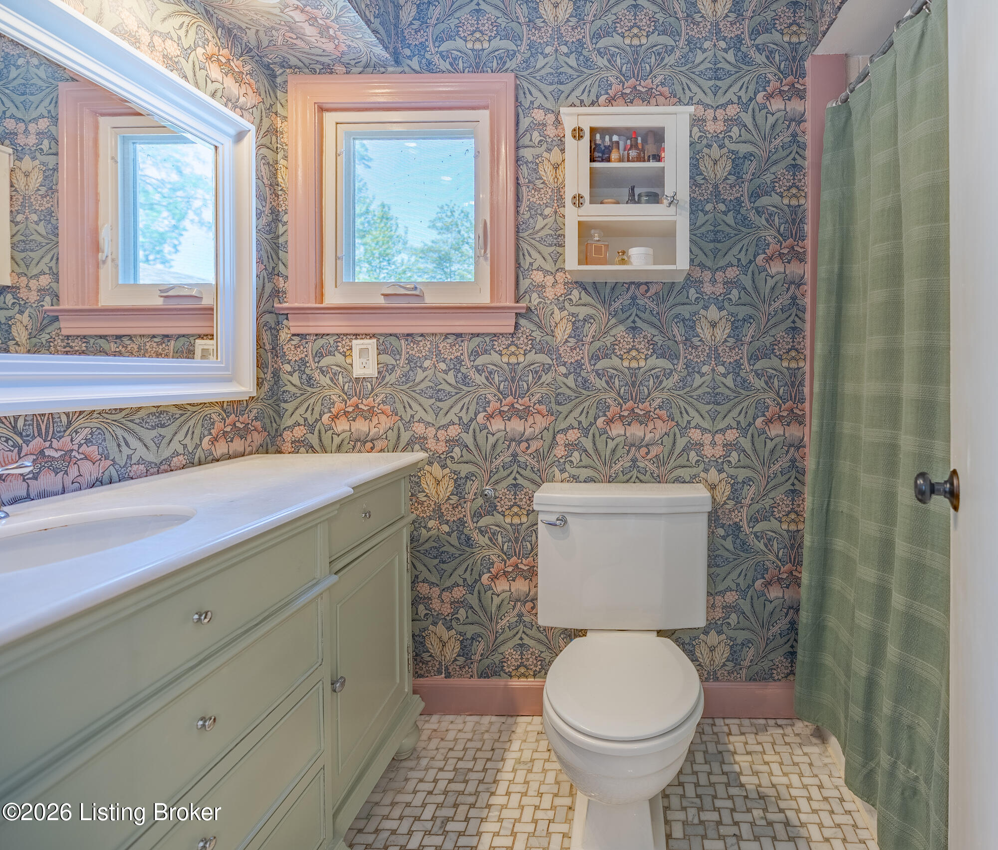 2409 Tuckaho Road Louisville, KY 40207 - Photo 13 of 35 Upper Level Primary Bathroom