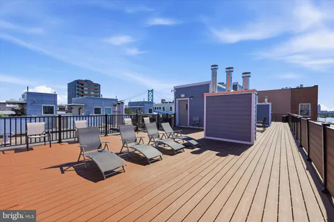 $425,000 | 102-22 Church Street, Unit 309, Philadelphia, PA 19106
