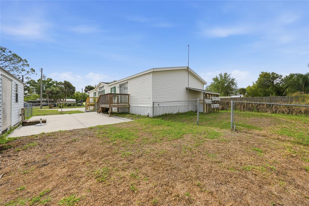 11923 Southwest Loop Terrace Arcadia, FL 34269 - Photo 37 of 50 a view of a house with a yard