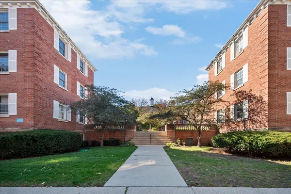 $155,000 | 340 Ridge Avenue, Unit 1, Evanston, IL 60202