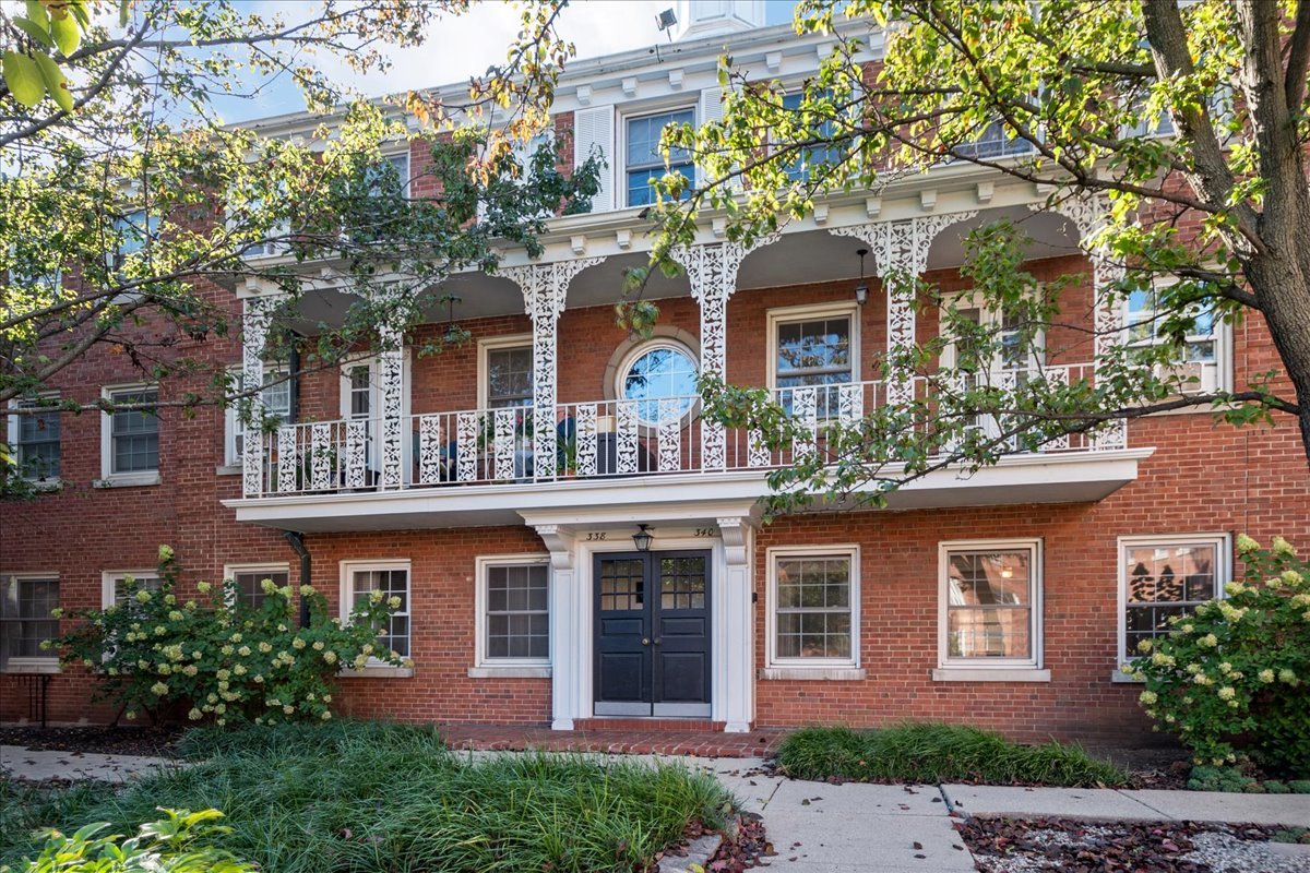 340 Ridge Avenue, Unit 1 Evanston, IL 60202 - Photo 3 of 16