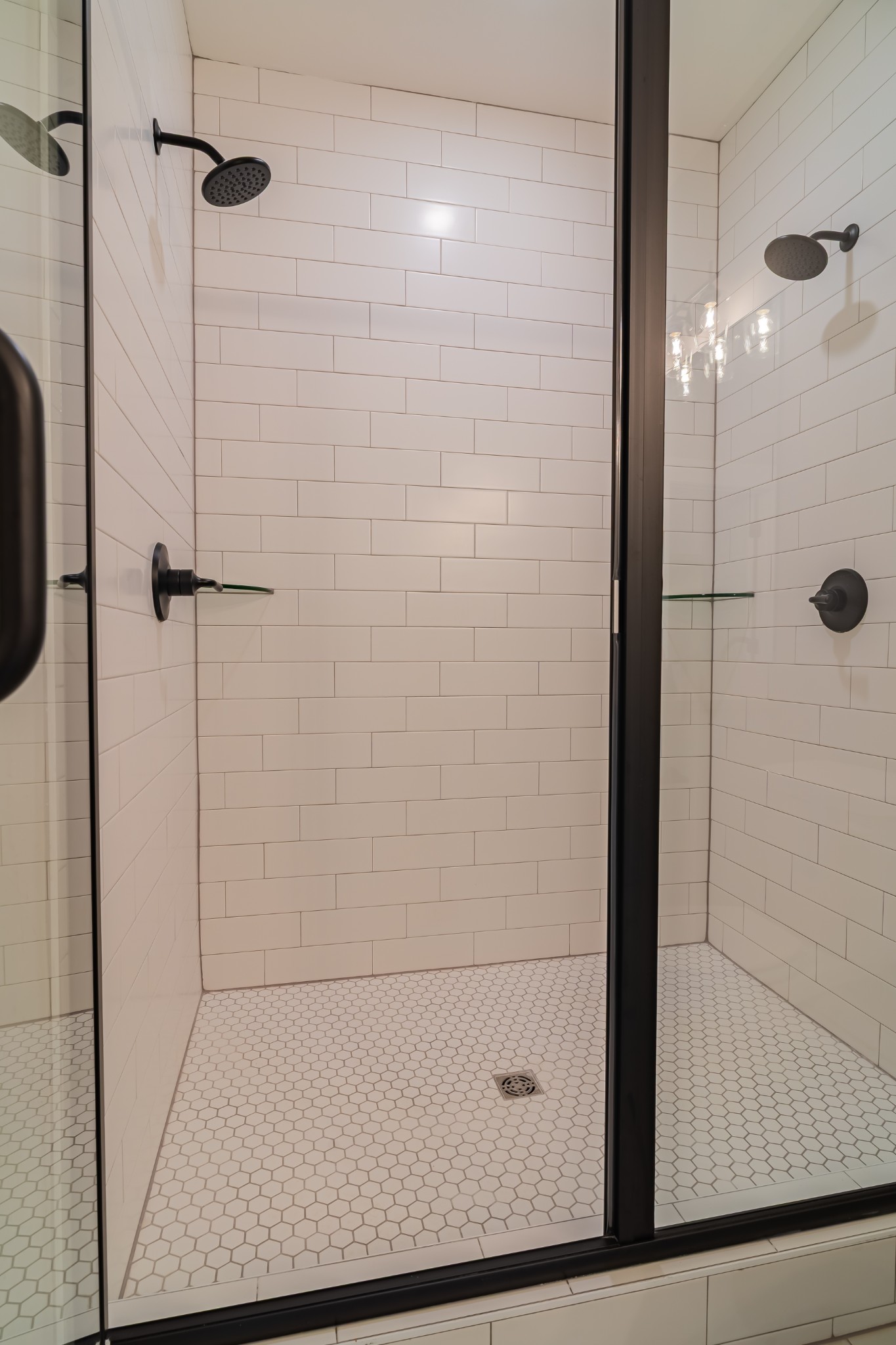 189 Strawberry Ridge Manchester, TN 37355 - Photo 29 of 56 a bathroom with a shower