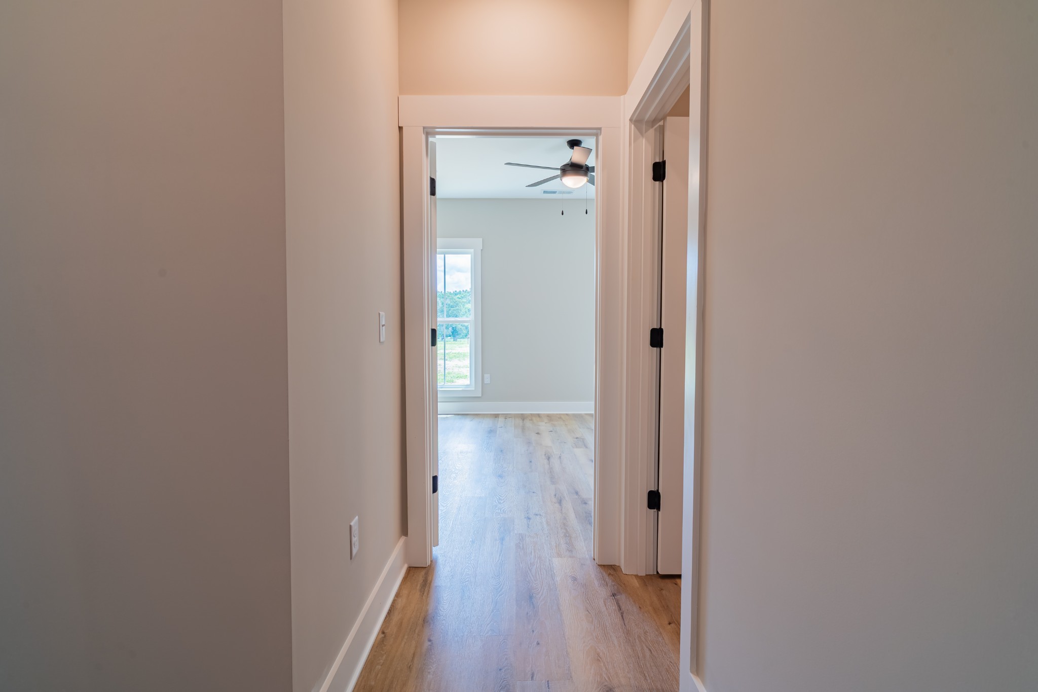 189 Strawberry Ridge Manchester, TN 37355 - Photo 47 of 56 a view of a hallway with wooden floor