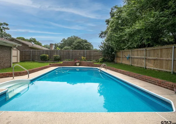 $339,900 | 428 Blarney Stone Street, Tyler, TX 75703
