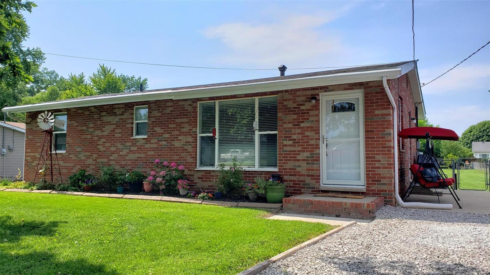 5137 Old Alton Road Granite City, IL 62040 - Photo 1 of 27 Gallery Image 1