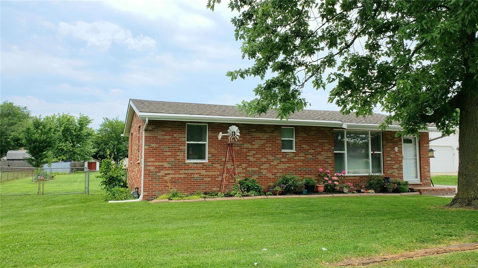 5137 Old Alton Road Granite City, IL 62040 - Photo 2 of 27 Gallery Image 2