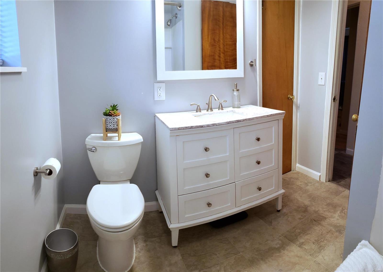 5137 Old Alton Road Granite City, IL 62040 - Photo 14 of 27 Gallery Image 14
