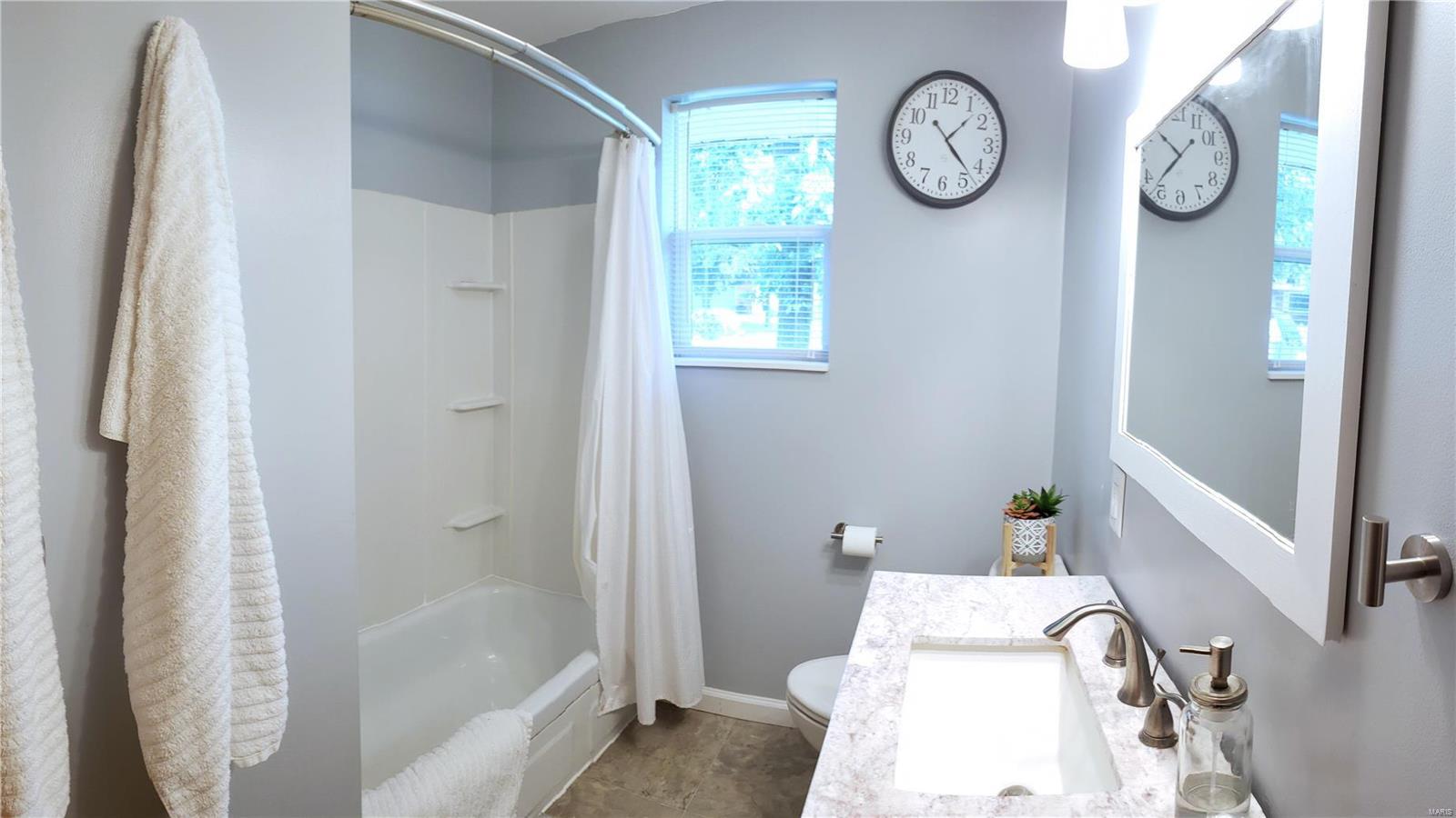 5137 Old Alton Road Granite City, IL 62040 - Photo 15 of 27 Gallery Image 15