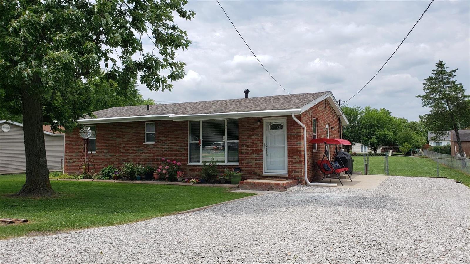 5137 Old Alton Road Granite City, IL 62040 - Photo 4 of 27 Gallery Image 4